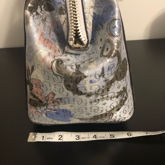 Guess Satchel brand new with tags - Picture 5 of 7